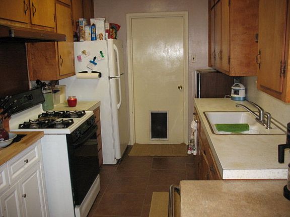 3rd image of 2605 E 11th St