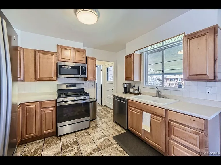 2971 W Saratoga Ave — Photo 6