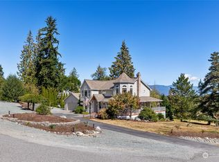 13085 Sunrise Dr, Mount Vernon, WA 98273