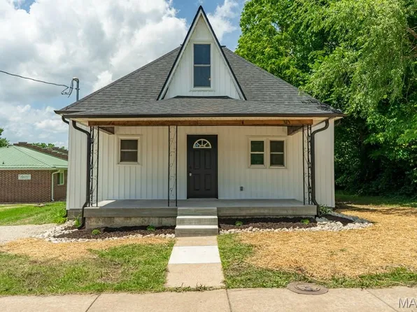 547 W Hayes St, Lebanon, MO 65536