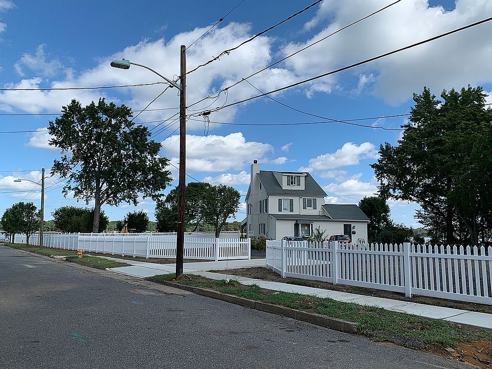 52 Cooper St - front drivewa