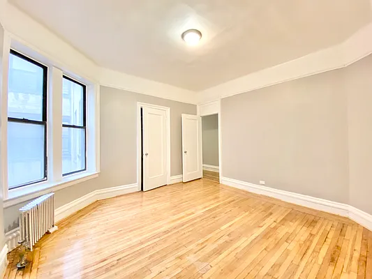 Rented by Bohemia Realty Group | media 17