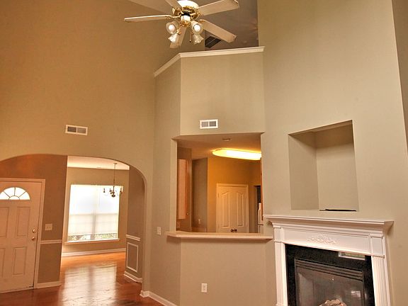 3rd image of 4 Moonstone Ct