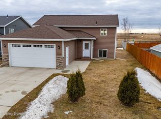 214 Rayjay Cir, Taylor, ND 58656