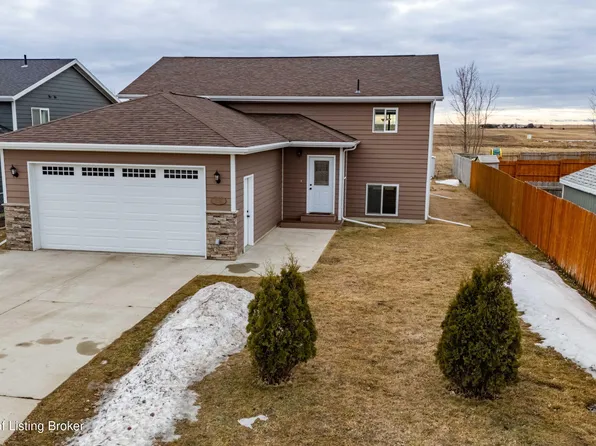 214 Rayjay Cir, Taylor, ND 58656