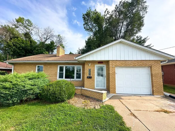 3408 Maine St, Quincy, IL 62301