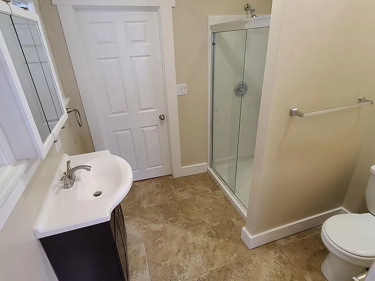1421 Rock Glen Ave — Photo 6