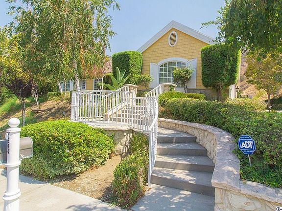 3rd image of 3344 Wedgewood Ln