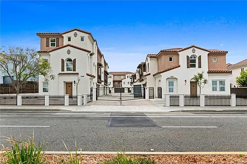 13268 Ramona Blvd #B Photo 1