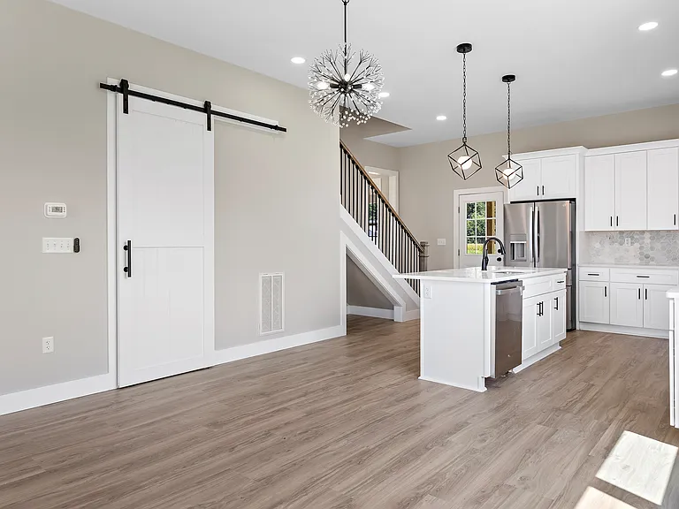 4529 Alliance Rd — Photo 4