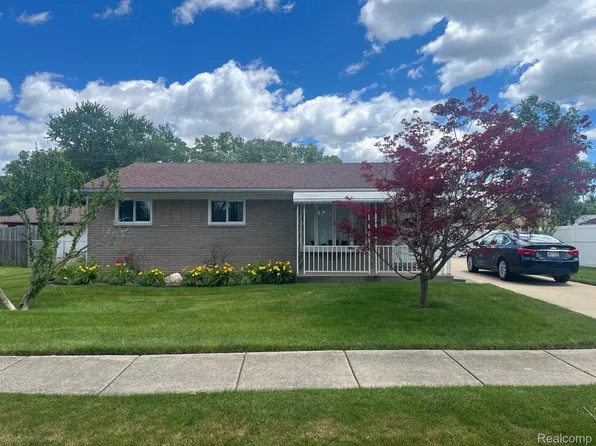 24317 Mount Olive Dr, Brownstown, MI 48134
