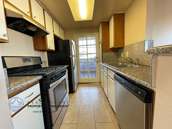 5th image of 1214 Temple Ave APT 201