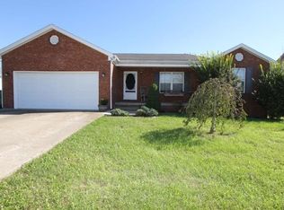 1109 Lookout Ln, Lawrenceburg, KY 40342