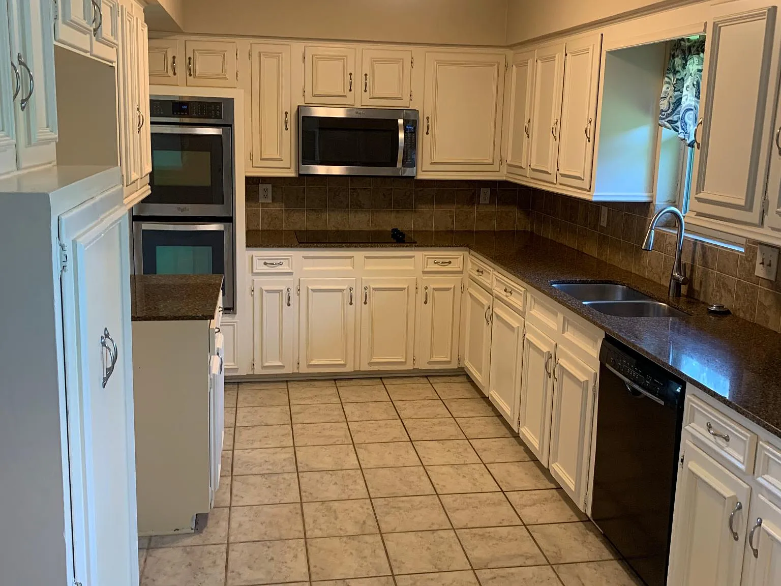 209 Bellmeade Dr — Photo 3