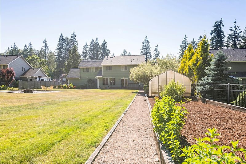 5th image of 24412 214th Avenue SE