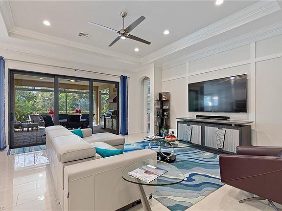3rd image of 3079 Mandalay Pl