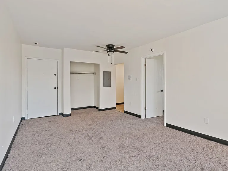 2500 Brownsville Road — Photo 5