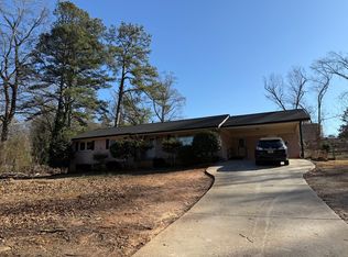 4274 Oak Cir, Lilburn, GA 30047
