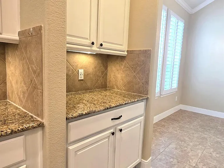 28254 Natalie Bend Rd — Photo 10
