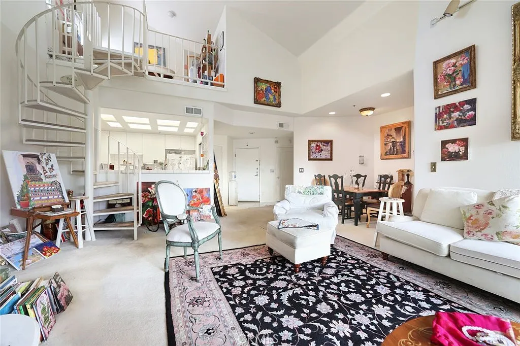2 bed, 1871 sqft, $3,980 — Photo 4