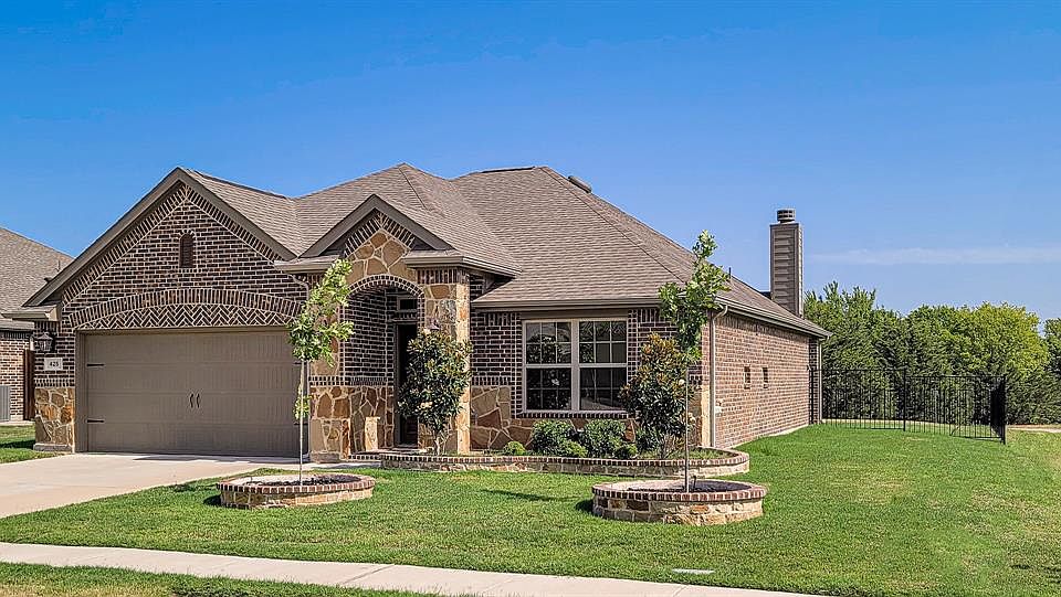 1st image of 425 Attlee Dr