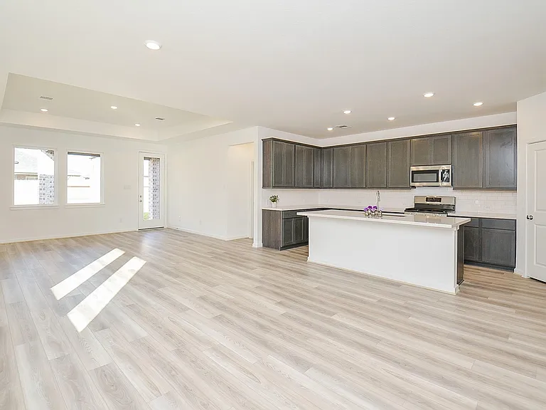 9731 Pettus Creek Dr — Photo 3