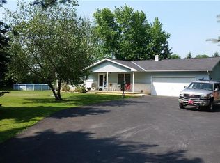 2193 Community Dr, Bath, PA 18014