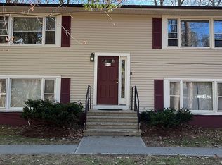 78 Sandhill Rd APT 27, Essex Junction, VT 05452