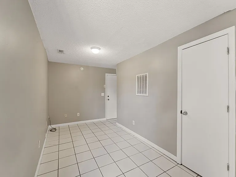 7164 Holland Ln — Photo 19