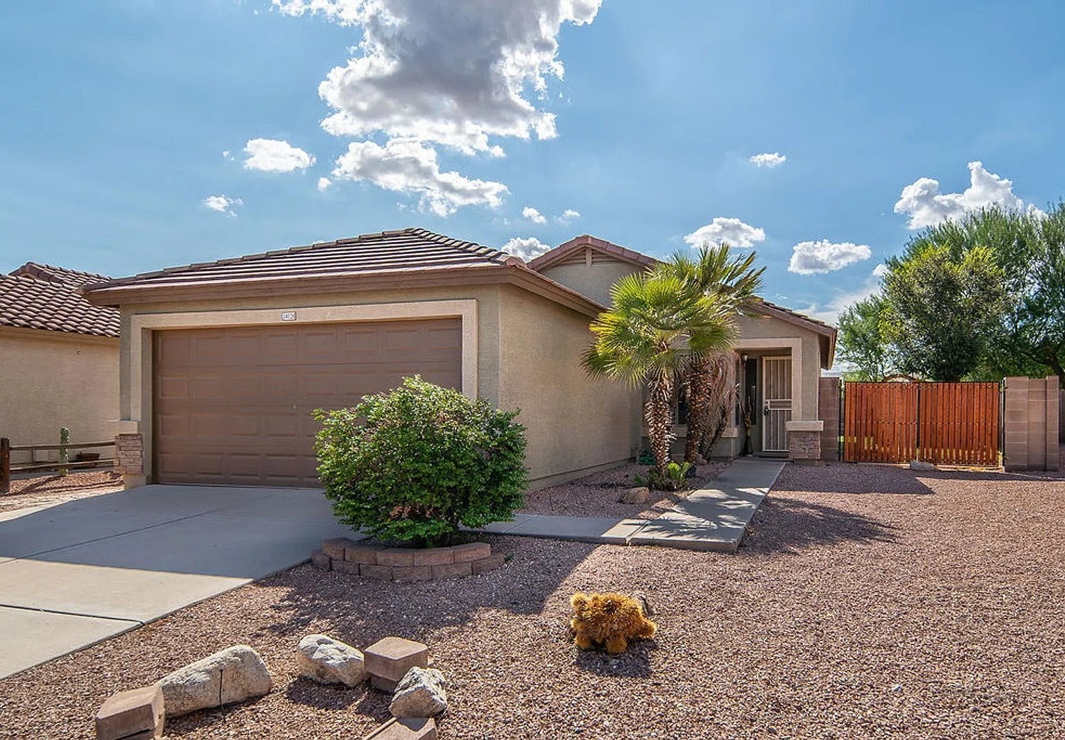 3 bed, 2.0 bath, 1062 sqft, $1,800 — Photo 1