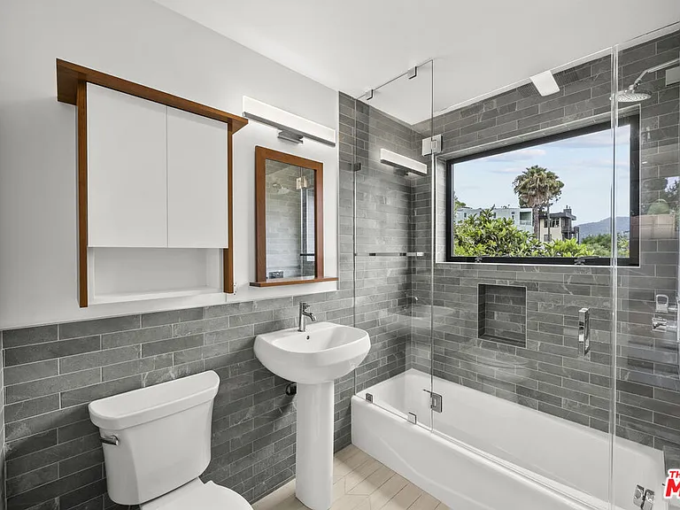 2388 Lyric Ave — Photo 27