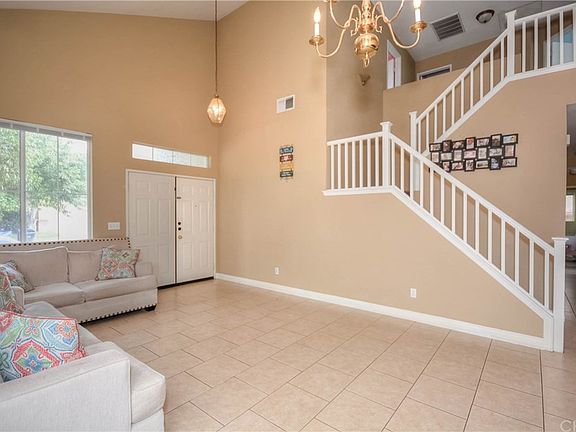5th image of 16205 Windcrest Dr