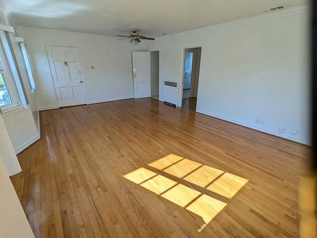 1 bed, 1.0 bath, 700 sqft, $2,150 — Photo 2