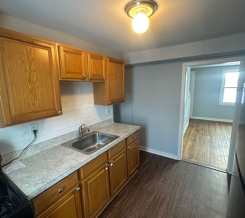 1st image of 115-121 Cobb St #115