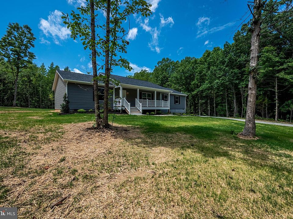1st image of 211 Hotchkiss Dr