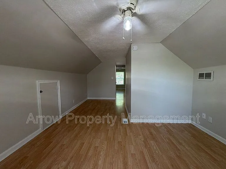 5121 Pioneers Blvd — Photo 25