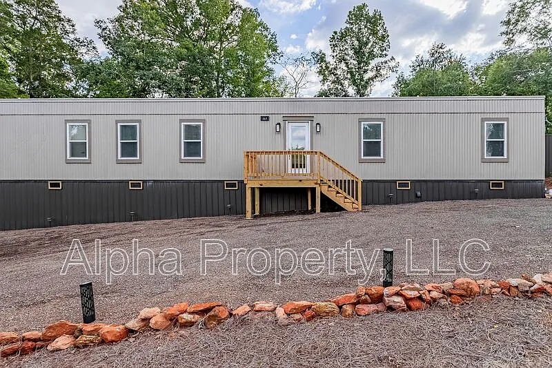 267 W Pine Lake Cir