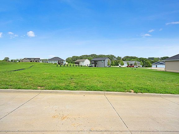 3rd image of 64 S Pointe Dr