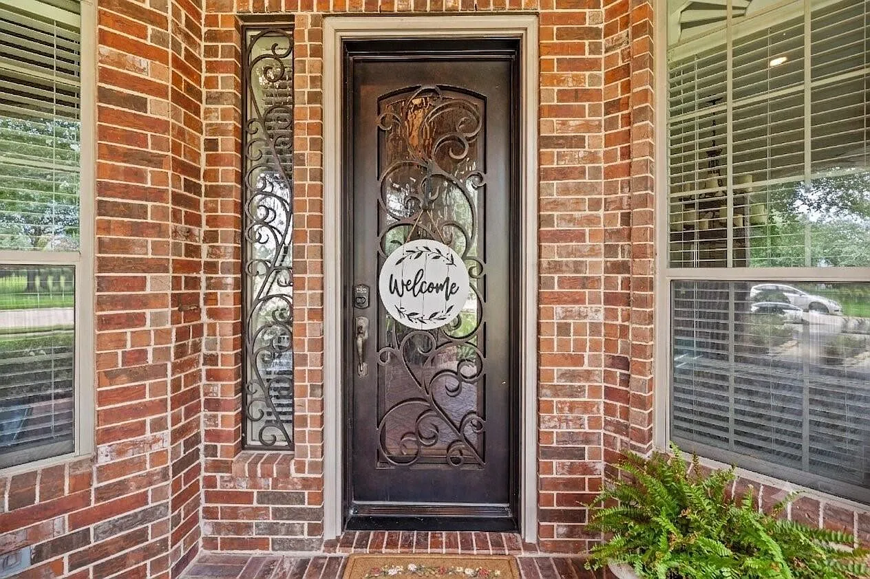 4 bed, 3.5 bath, 3978 sqft, $5,000 — Photo 3