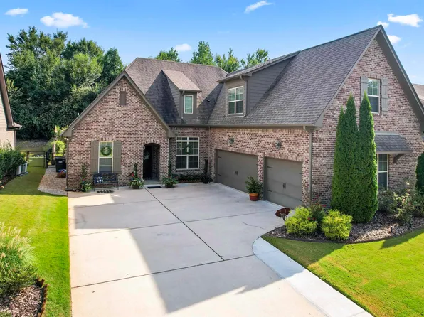 363 Strathaven Dr, Pelham, AL 35124