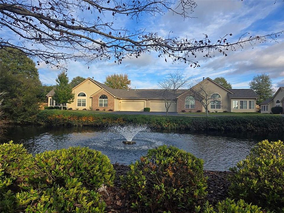 1st image of 802 Silver Summit Dr SE