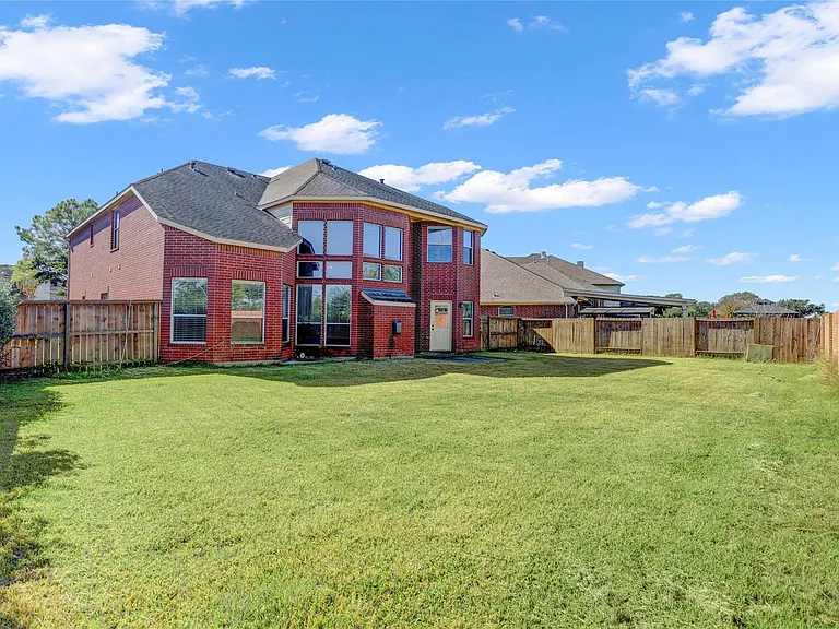 13419 Sunset Bay Ln — Photo 37
