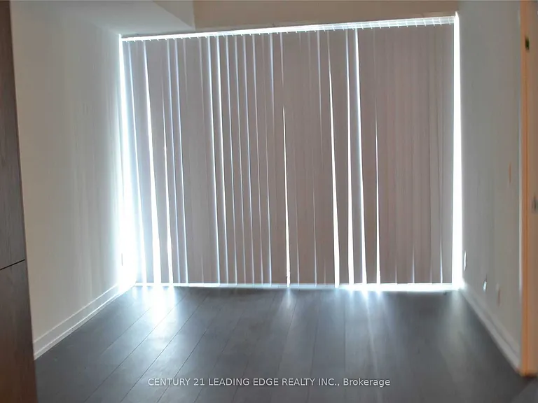 60 Shuter St #Penthouse 201 — Photo 7