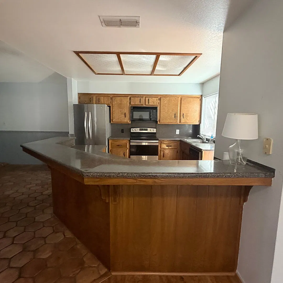 Tevis Ranch For $2,150! Spacious Corner-Lot Home With Rv Parking — Photo 3