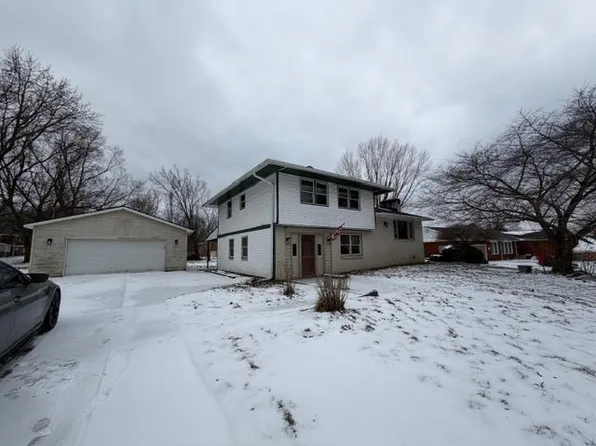 10 Fruitland Dr, New Castle, PA 16105