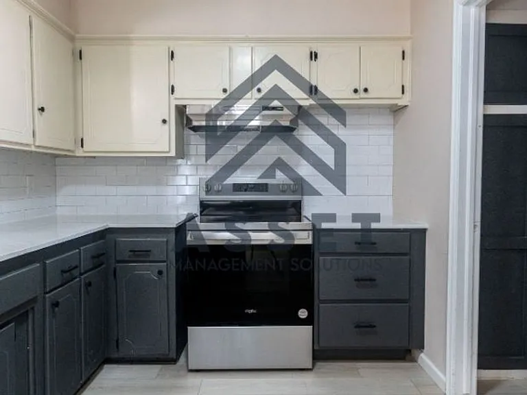 801 Cogswell Cir — Photo 14