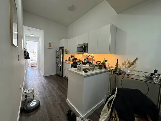 Rented by Rumah Realty Inc | media 4