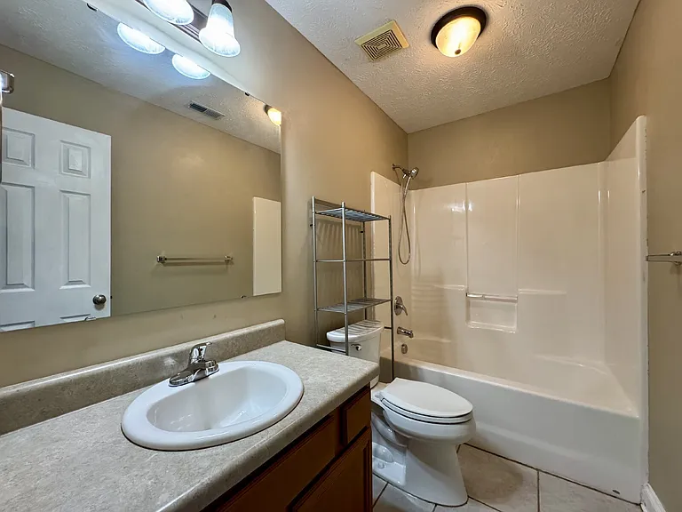 230 Hunters Creek Dr — Photo 19