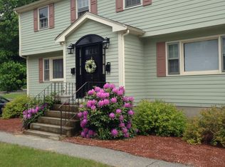 2 Bartlett Dr, Woburn, MA 01801