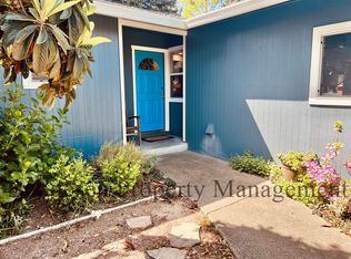 8135 Valentine Ave, Sebastopol, CA 95472